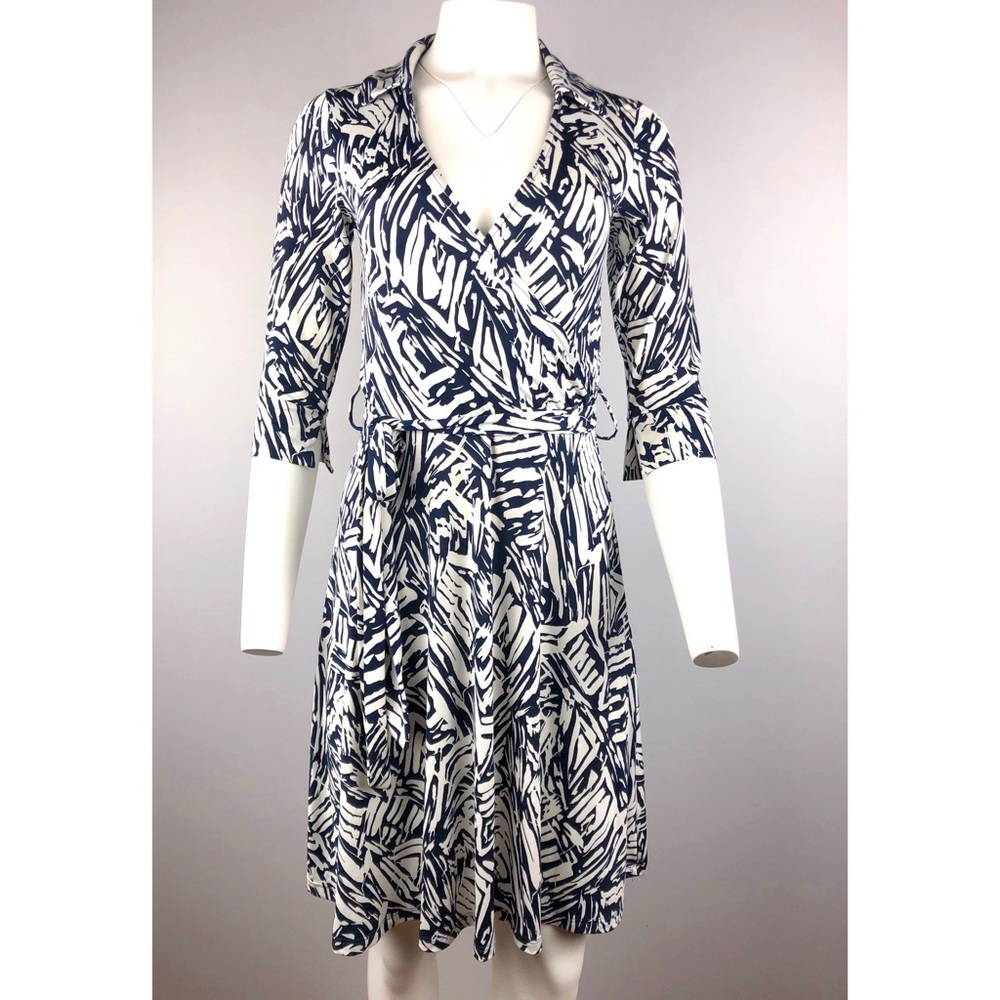 Forever 21 Wrapped Blue Print Belted Dress M